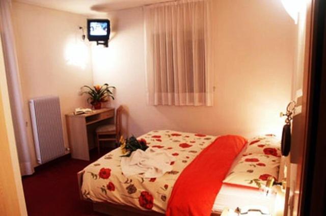 Hotel Zanon 지아노 디 피엠메 외부 사진