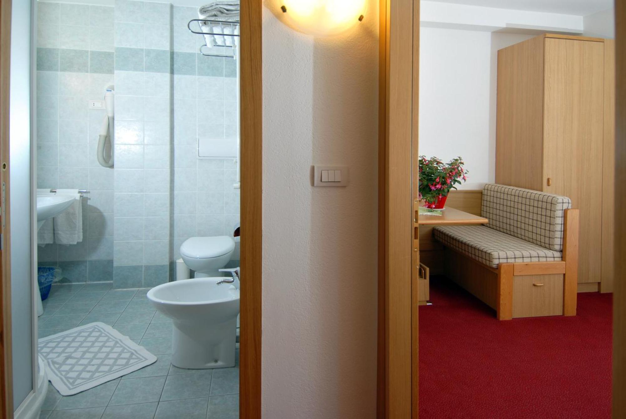 Hotel Zanon 지아노 디 피엠메 외부 사진